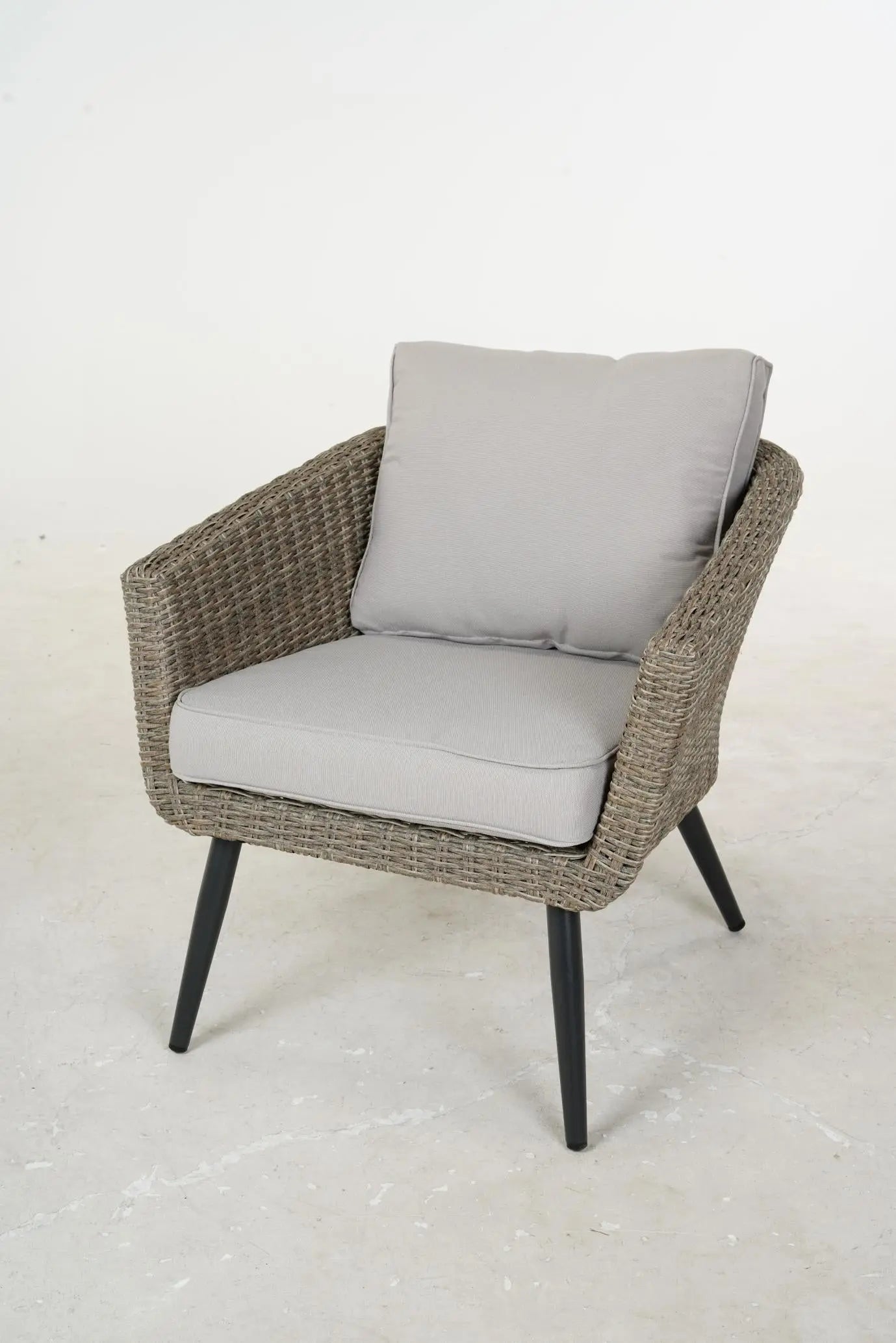 All-aluminum Rattan Table and Chair Set - Image #18