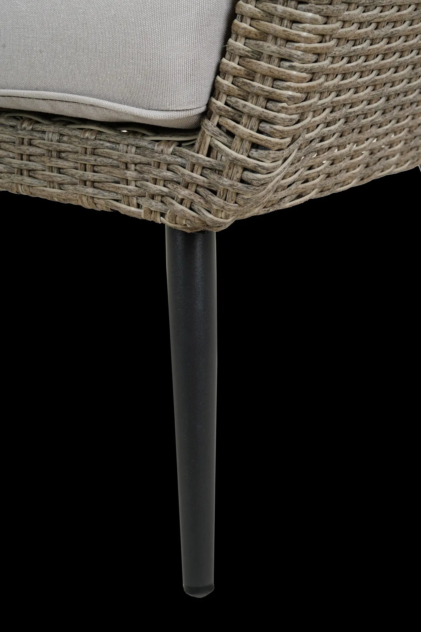 All-aluminum Rattan Table and Chair Set - Image #9