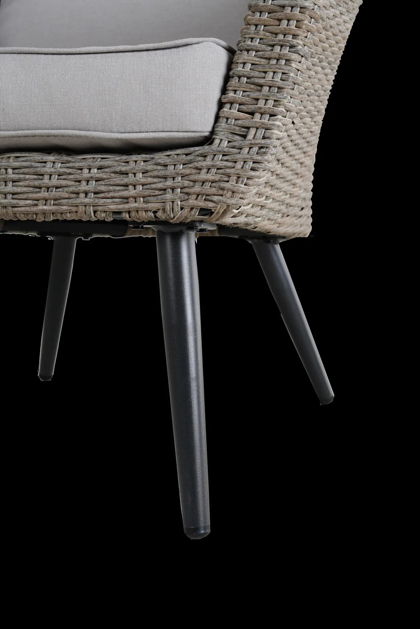 All-aluminum Rattan Table and Chair Set - Image #3