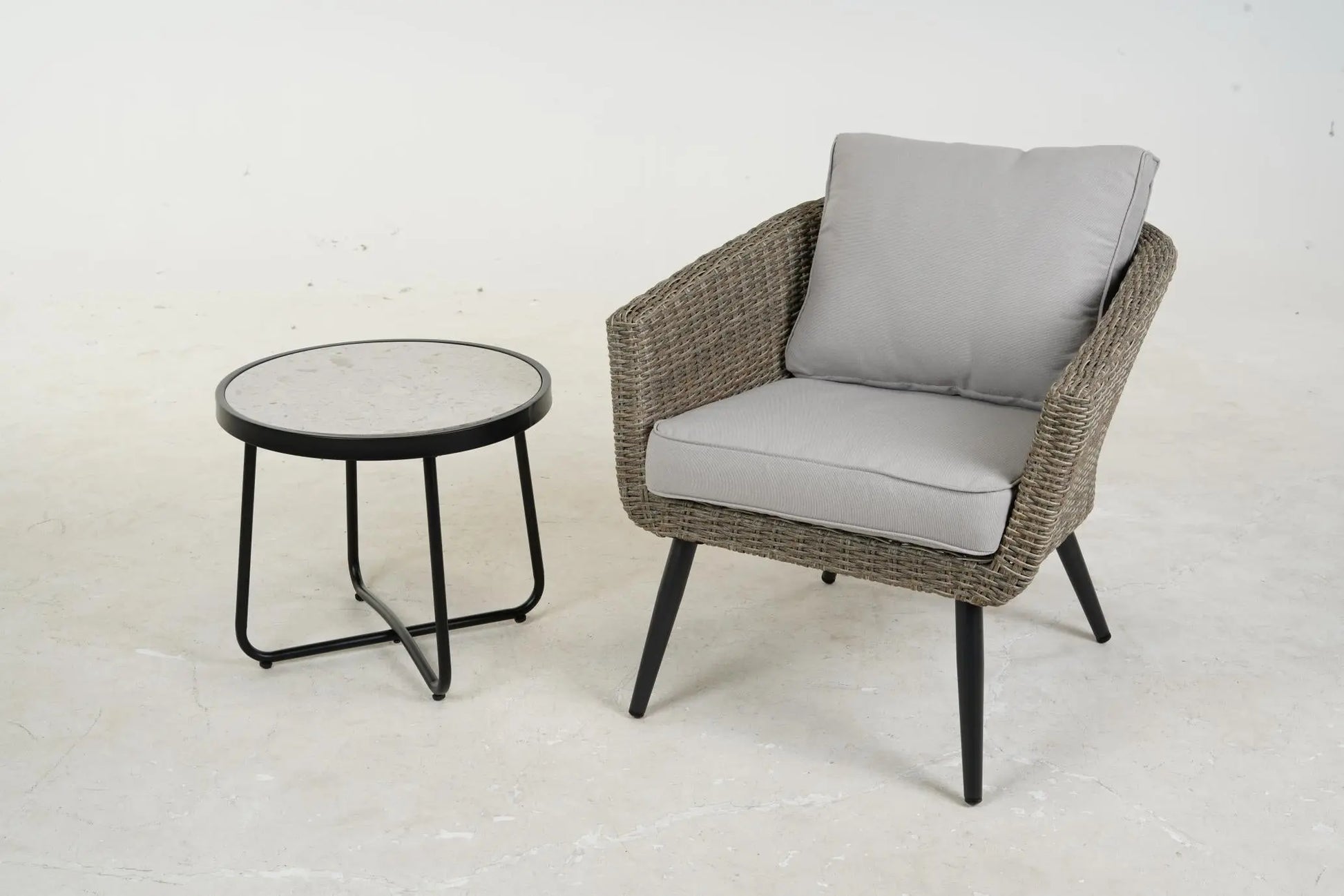 All-aluminum Rattan Table and Chair Set - Image #10