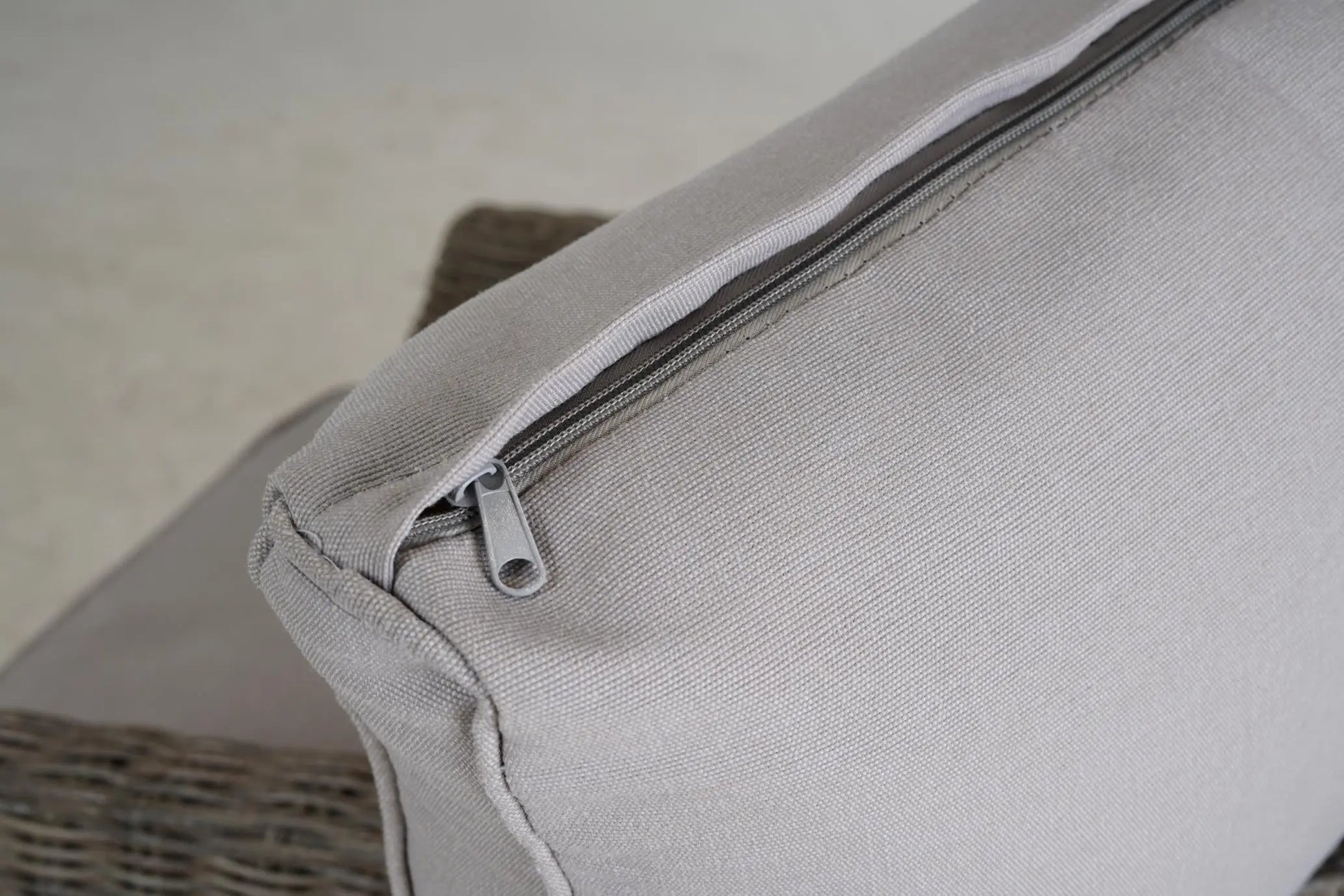 All-aluminum Rattan Table and Chair Set - Image #5